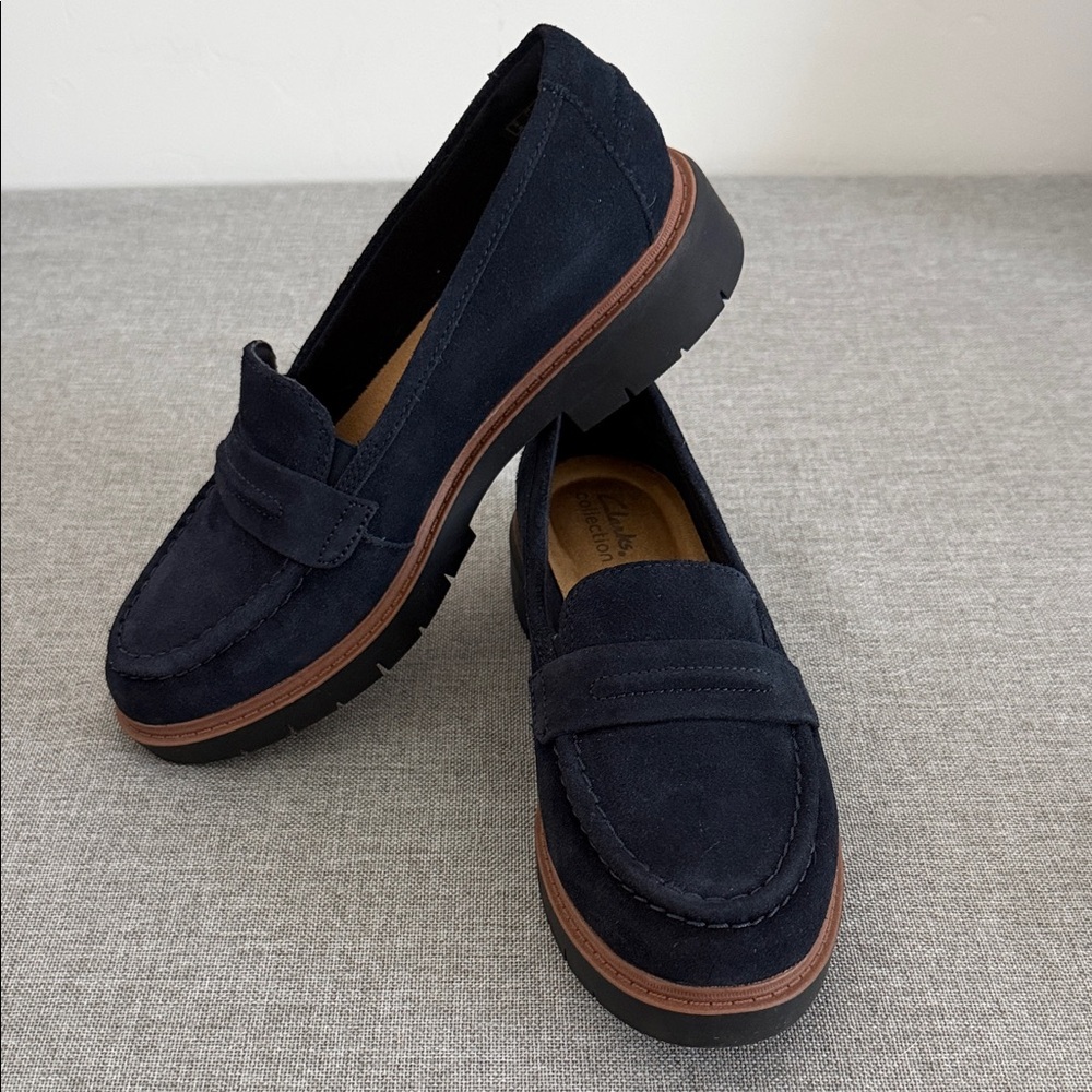Clarks Westlynn Bay Navy Suede Loafers